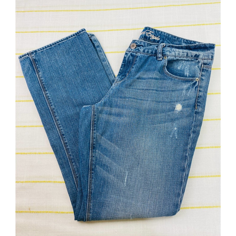 American Eagle 77 Straight Distressed Jeans Womens 16 Medium Wash Casual Classic